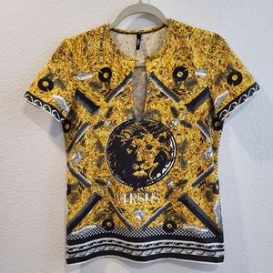 VERSUS VERSACE T shirt. Size L